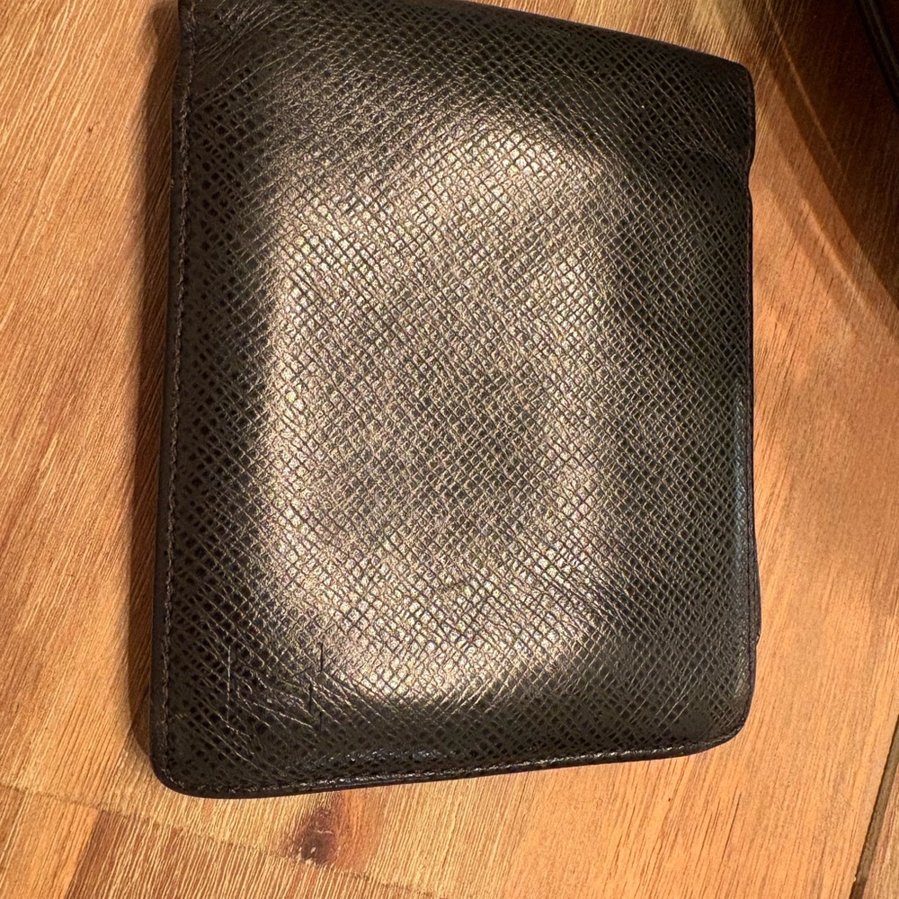 Men’s trifold Louis Vuitton wallet